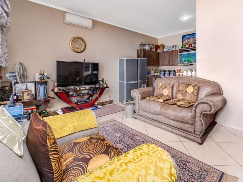 3Bedroom 2.5 bathroom unit in Sun Village - Photo 6