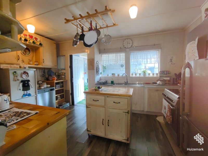Perfect Property for the Winter - Photo 6