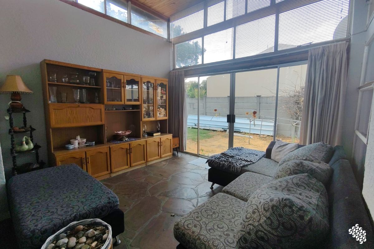 Perfect Property for the Winter - Photo 4