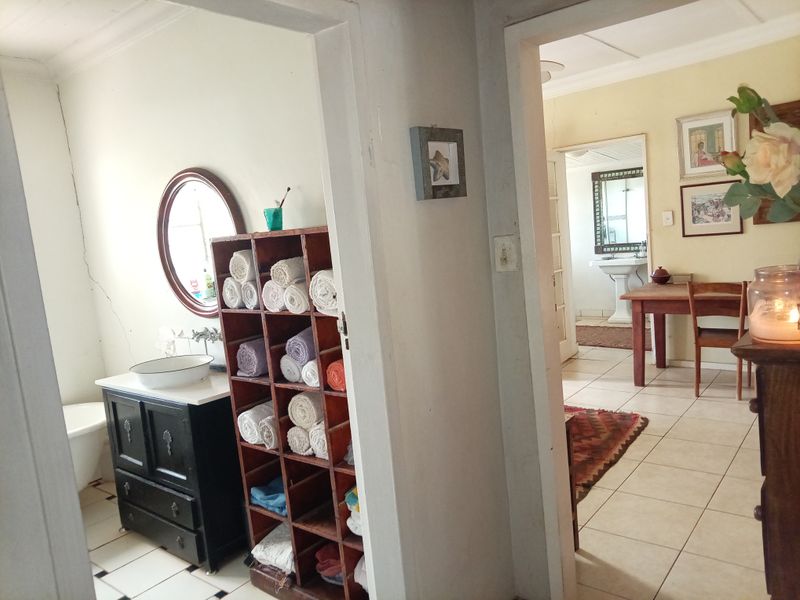 Spacious 2-Bedroom Farmhouse with Attached Flat and Chicken Coops To Rent in Bela-Bela - Photo 6