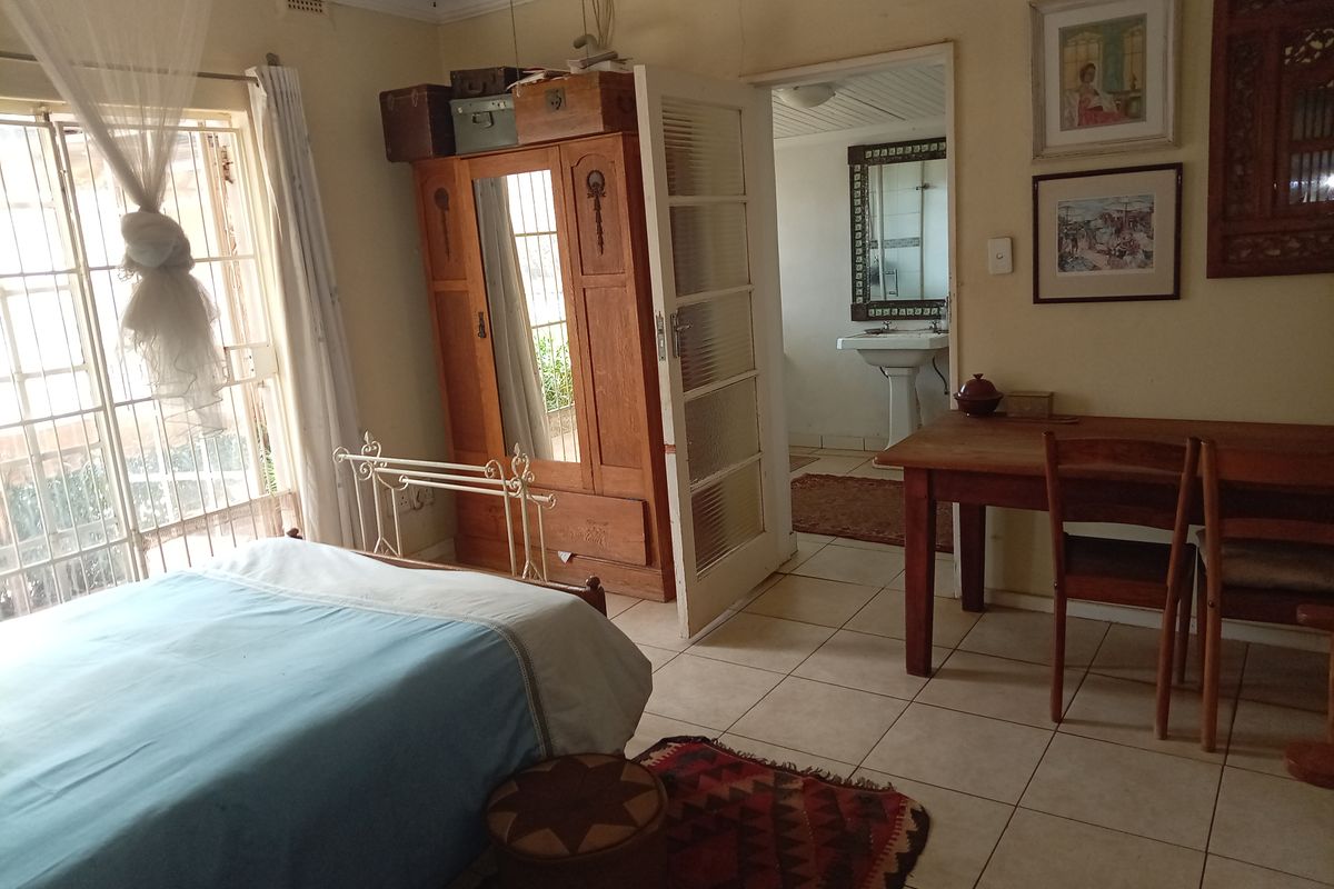 Spacious 2-Bedroom Farmhouse with Attached Flat and Chicken Coops To Rent in Bela-Bela - Photo 4