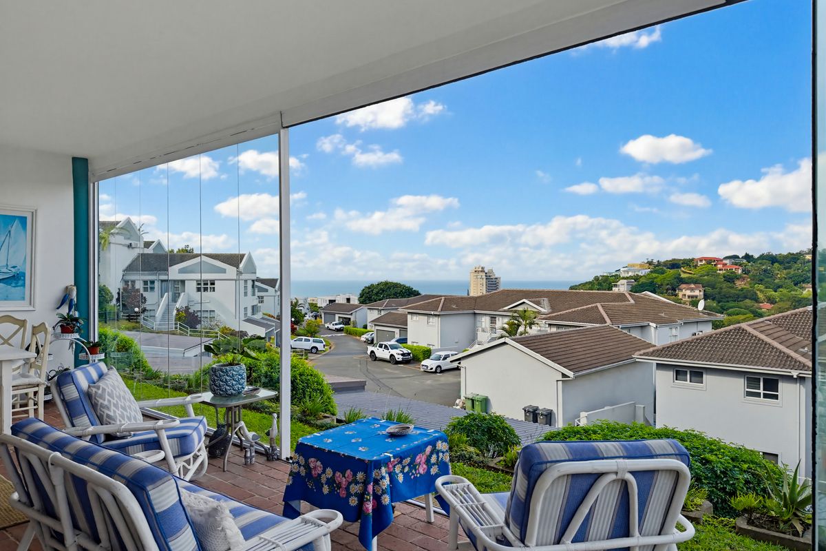 Spacious Coastal Living in Barrington Estate, Willard Beach. - Photo 3