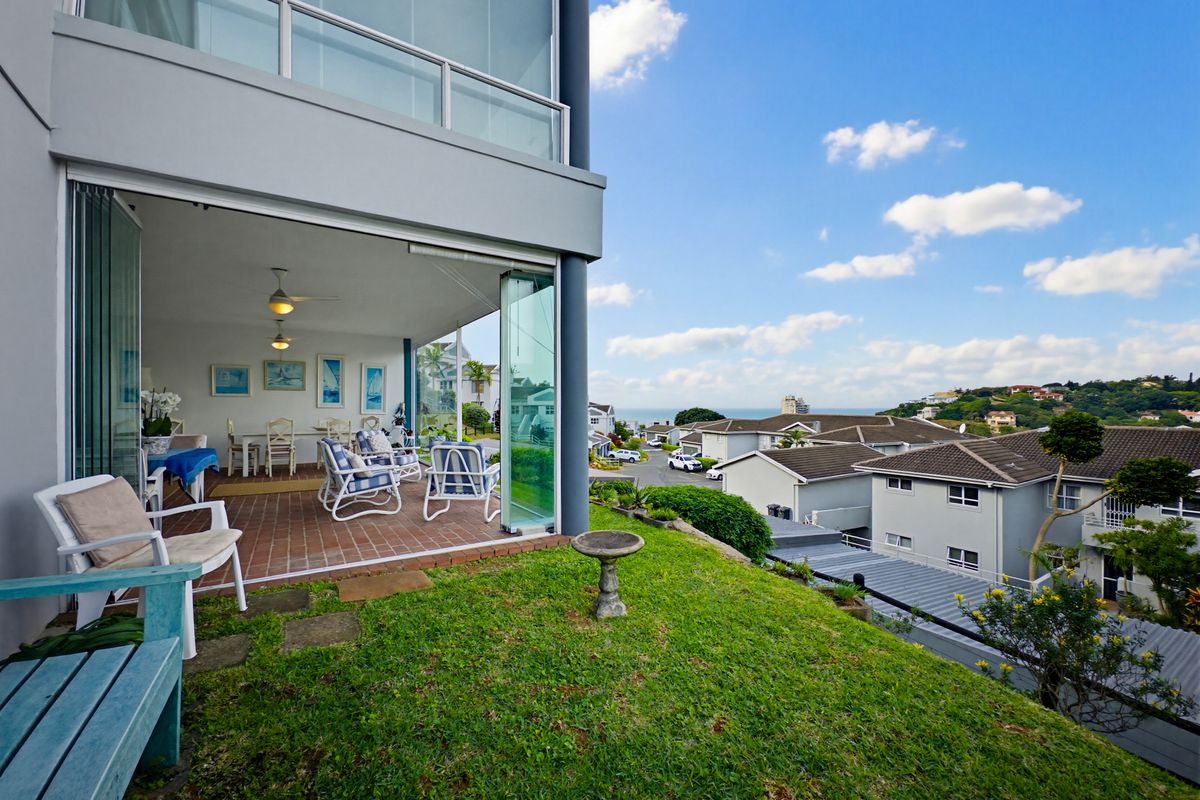 Spacious Coastal Living in Barrington Estate, Willard Beach. - Photo 5