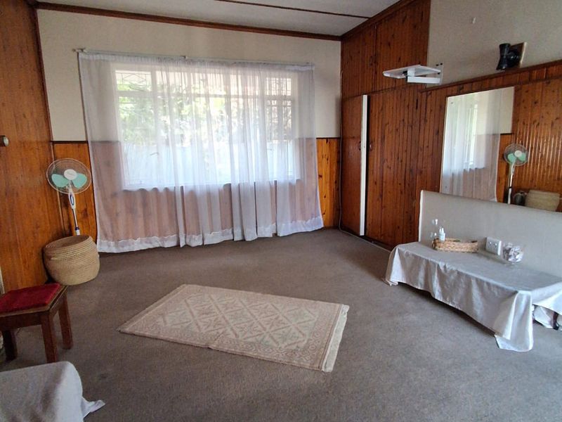 SPACIOUS FAMILY HOME WITH EVERYTHING YOU NEED AT A BARGAIN PRICE. - Photo 6