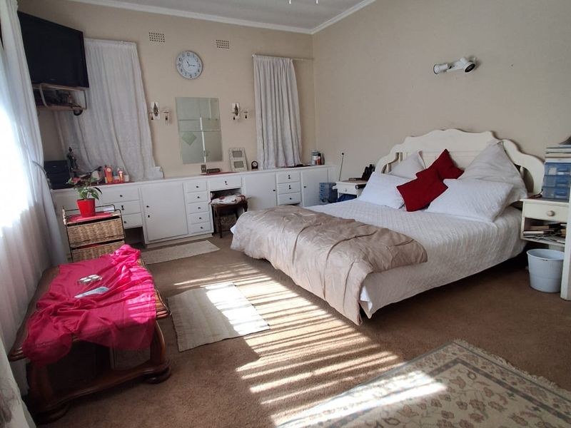 SPACIOUS FAMILY HOME WITH EVERYTHING YOU NEED AT A BARGAIN PRICE. - Photo 7