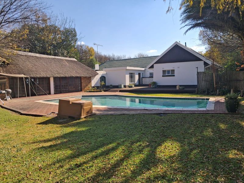 SPACIOUS FAMILY HOME WITH EVERYTHING YOU NEED AT A BARGAIN PRICE. - Photo 4