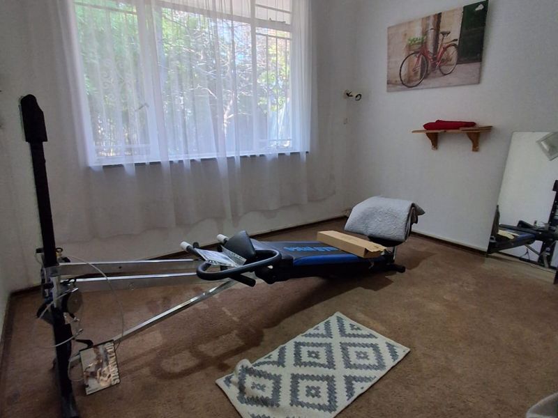 SPACIOUS FAMILY HOME WITH EVERYTHING YOU NEED AT A BARGAIN PRICE. - Photo 5