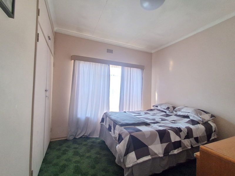 Immaculate 3-Bedroom Family Home with Spacious Flatlet – Sonland Park, Vereeniging. - Photo 7