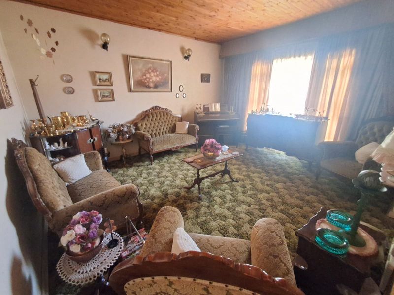 Immaculate 3-Bedroom Family Home with Spacious Flatlet – Sonland Park, Vereeniging. - Photo 3