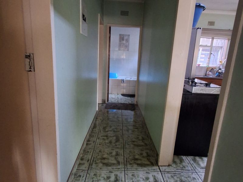 IMMACULATE 3 BEDROOM FLAT FOR SALE – VEREENIGING CENTRAL. - Photo 5