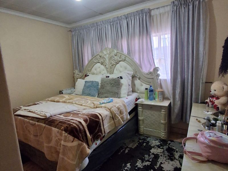 IMMACULATE 3 BEDROOM FLAT FOR SALE – VEREENIGING CENTRAL. - Photo 9