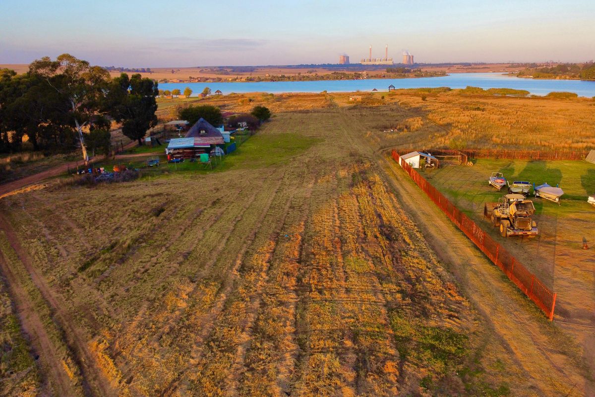 2 Hectares of Versatile Vacant Land For Sale in Naauwpoort Near the Dam - Photo 2