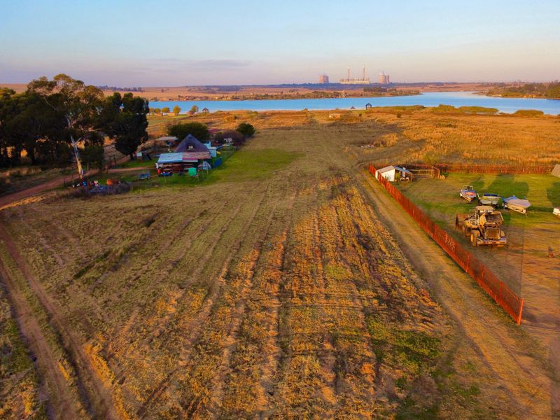 2 Hectares of Versatile Vacant Land For Sale in Naauwpoort Near the Dam - Photo 2