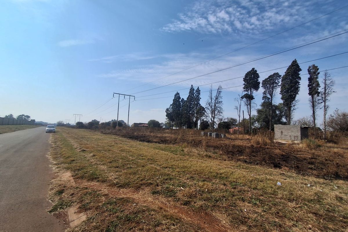 Prime Residential Land for Sale – Henley Size: 2,974 m2 of spacious residential Land. - Photo 2
