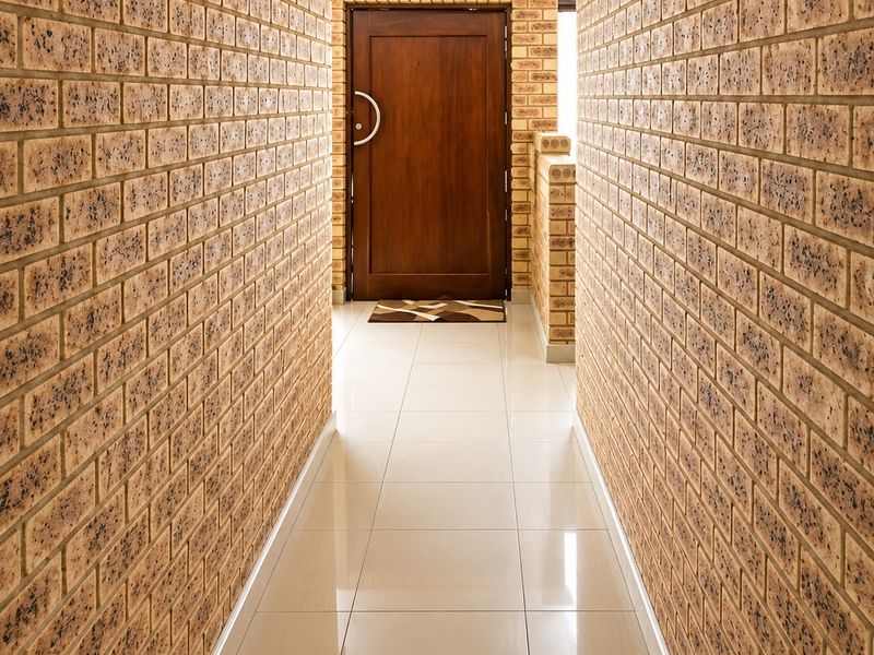 Lovely, Massive & Spacious Family Home for Sale in Falcon Ridge. - Photo 3