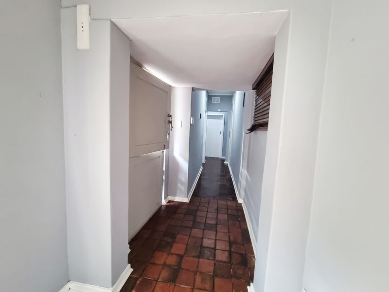 ROOM TO RENT - Photo 7