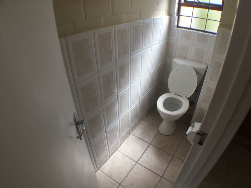 2 BEDROOM DUPLEX FOR RENT IN DE OUDE KAAP IN PARKLANDS - Photo 10