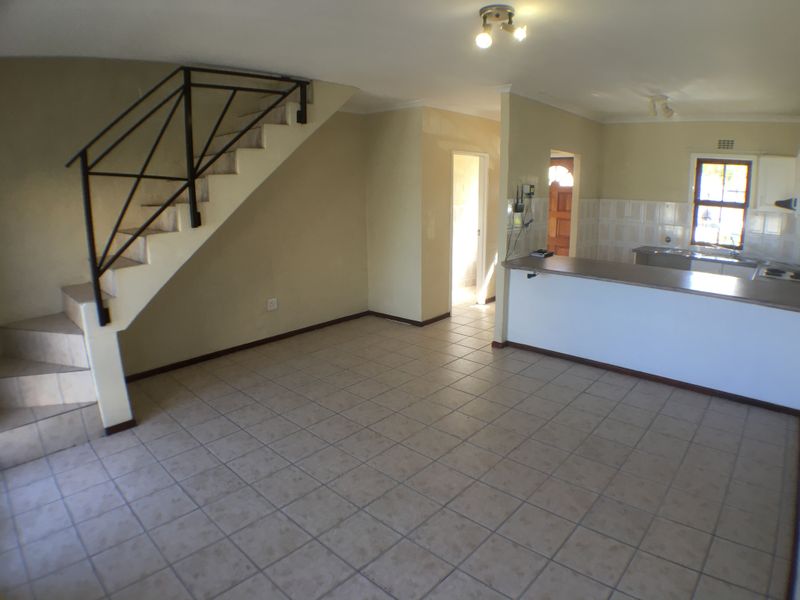 2 BEDROOM DUPLEX FOR RENT IN DE OUDE KAAP IN PARKLANDS - Photo 6