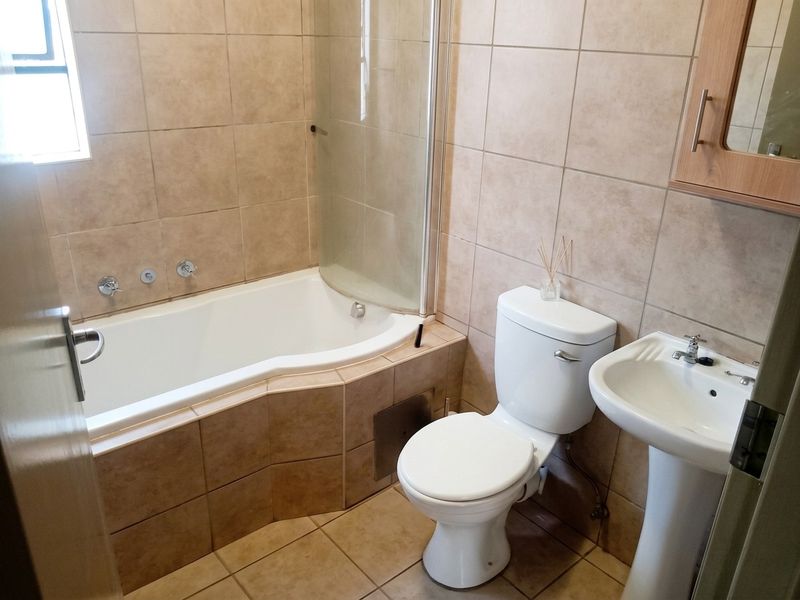 2-Bedroom Apartment – Route 82 Security Estate, Alveda - Photo 6