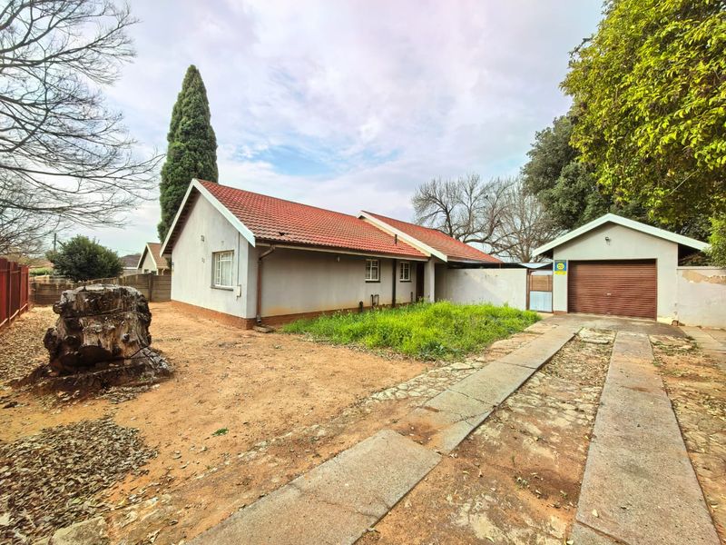 4 Bedroom house for sale in Vaalpark close to all amenities - Photo 1