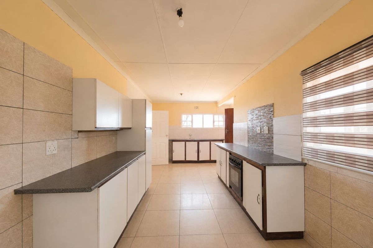 4 Bedroom house for sale in Vaalpark close to all amenities - Photo 4
