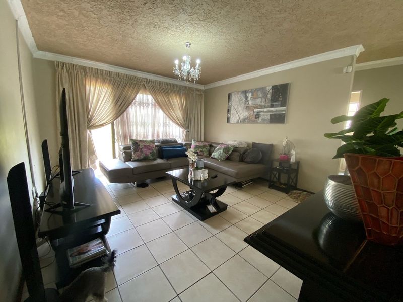 2-Bedroom Townhouse for Sale in Minnebron – Priced to Sell! - Photo 9