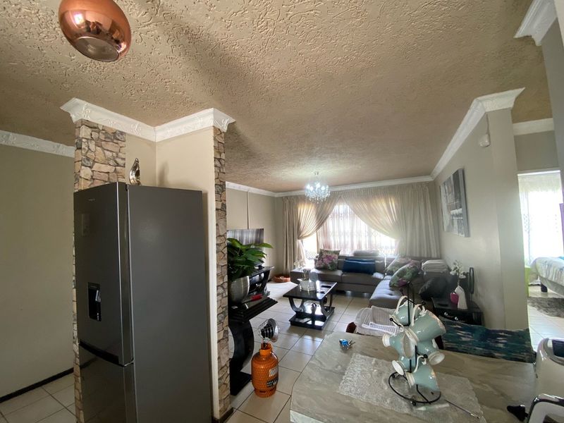 2-Bedroom Townhouse for Sale in Minnebron – Priced to Sell! - Photo 7