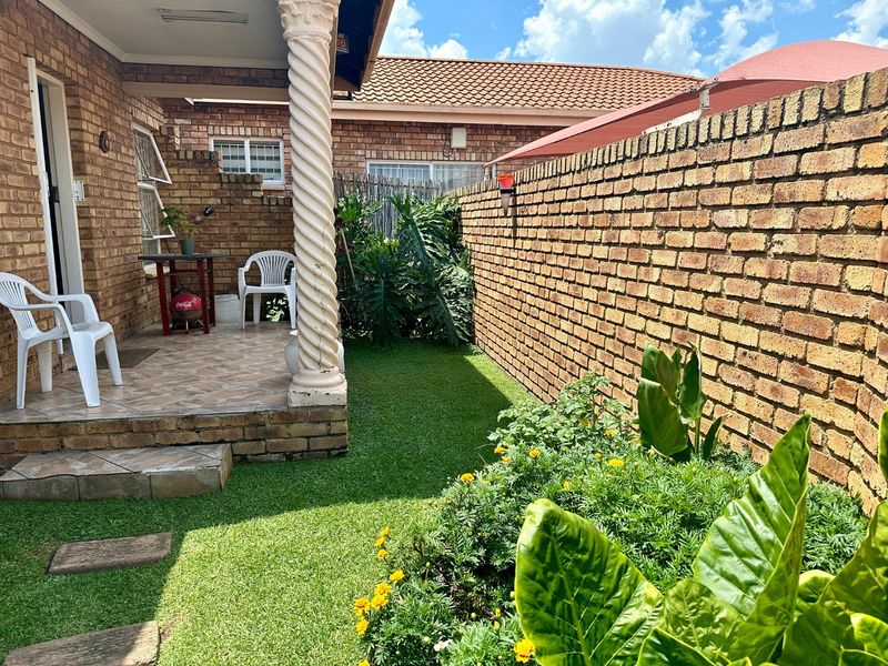 2-Bedroom Simplex for Sale in Van Dyk Park, Boksburg - Photo 1