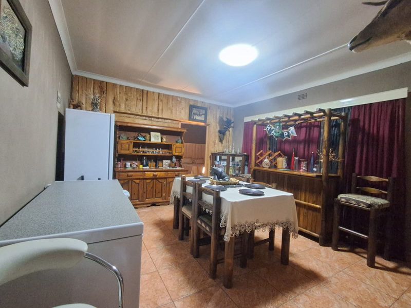 4-Bedroom Dream Home with Flatlet in Sonland Park, Vereeniging. - Photo 8