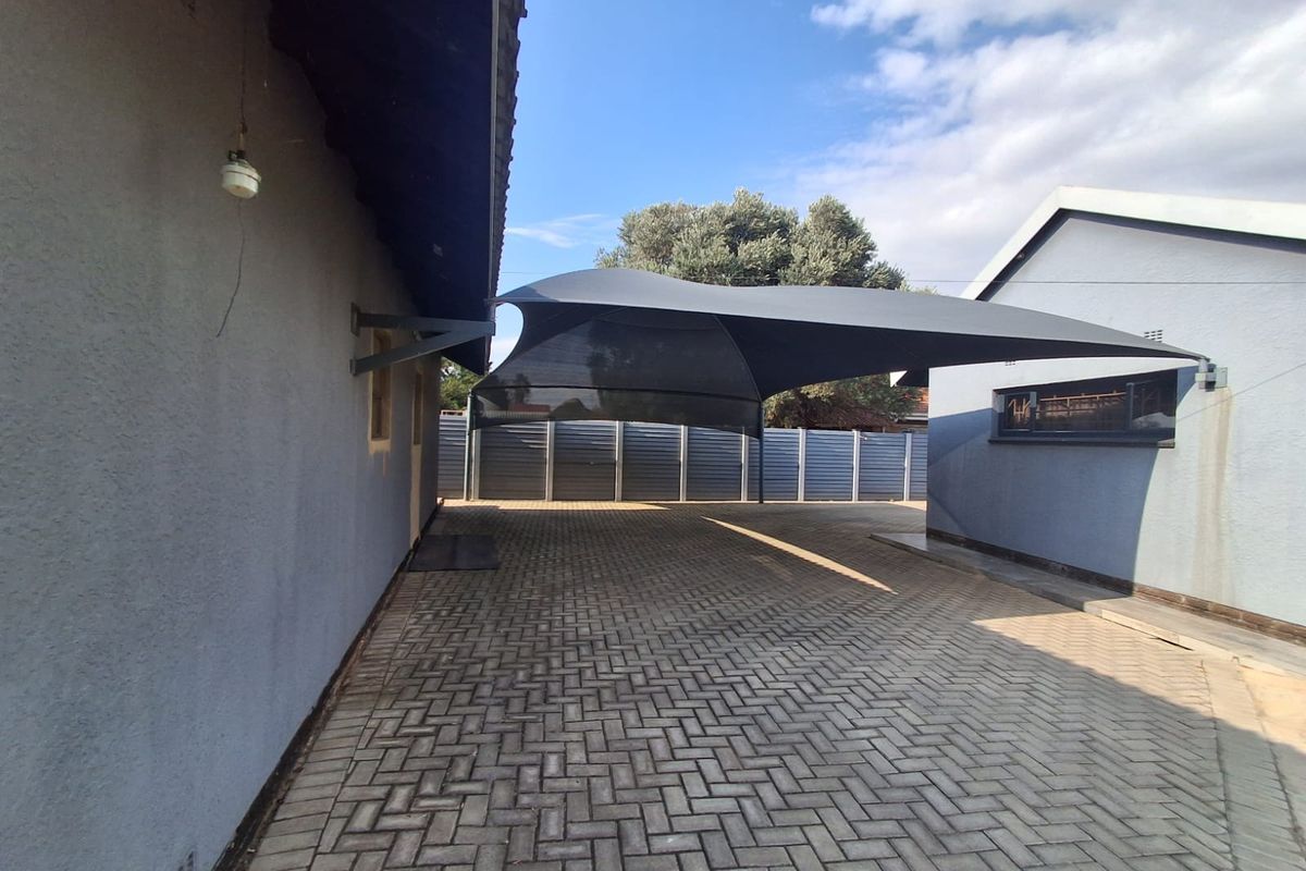4-Bedroom Dream Home with Flatlet in Sonland Park, Vereeniging. - Photo 5