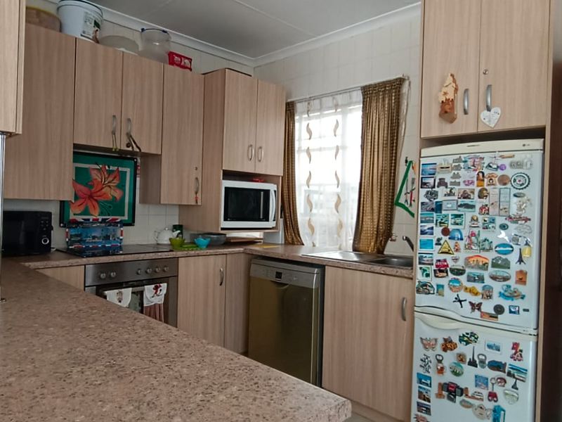 Stunning2 bedroom townhouse in Brakpan,Sunair Park - Photo 10