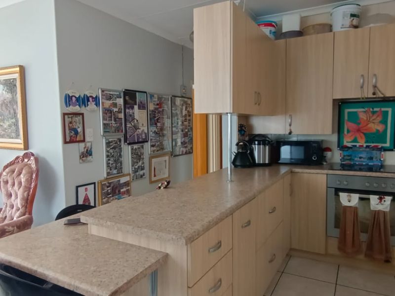 Stunning2 bedroom townhouse in Brakpan,Sunair Park - Photo 8