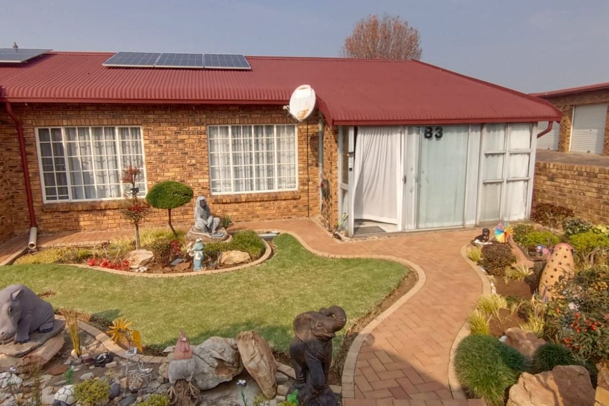 Stunning2 bedroom townhouse in Brakpan,Sunair Park - Photo 2
