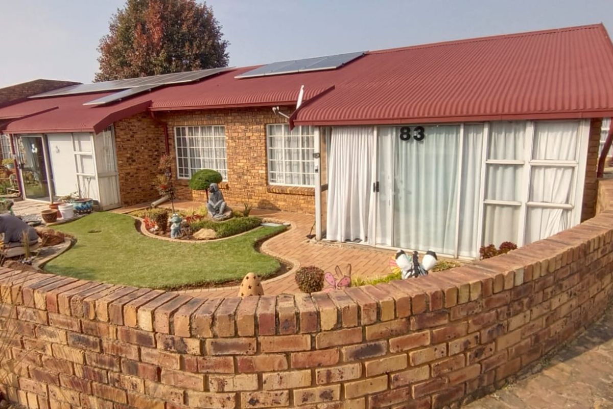Stunning2 bedroom townhouse in Brakpan,Sunair Park - Photo 3