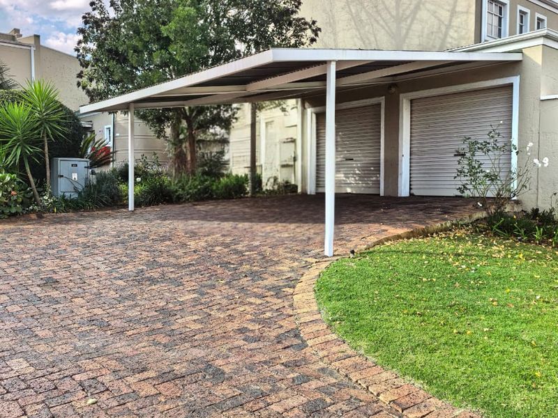 Beautiful duplex townhouse for sale in Vanderbijlpark, secure and safe - Photo 4