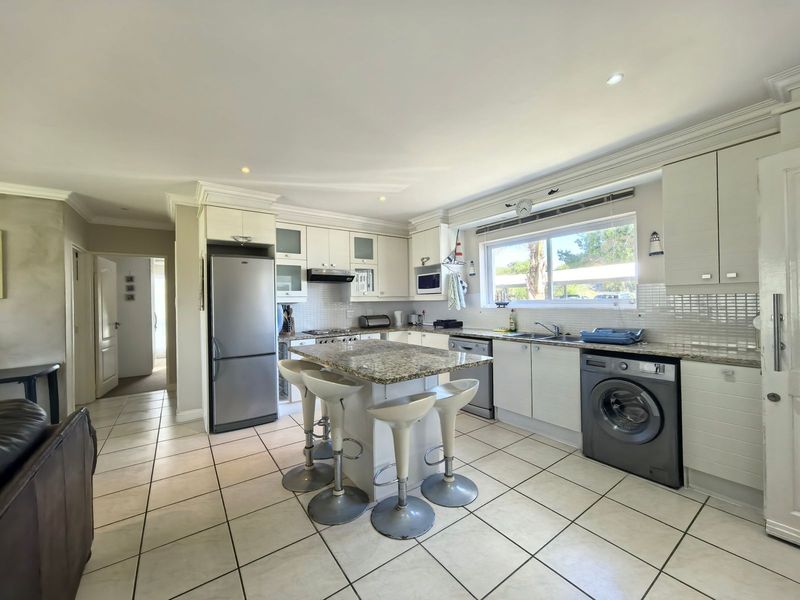 Elegant Ground-Floor Apartment – Kingston Place, Marina Martinique - Photo 8