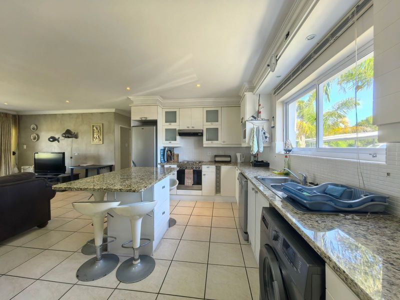 Elegant Ground-Floor Apartment – Kingston Place, Marina Martinique - Photo 9