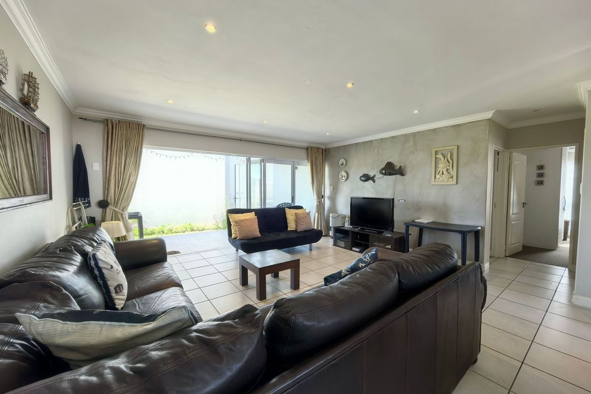 Elegant Ground-Floor Apartment – Kingston Place, Marina Martinique - Photo 5