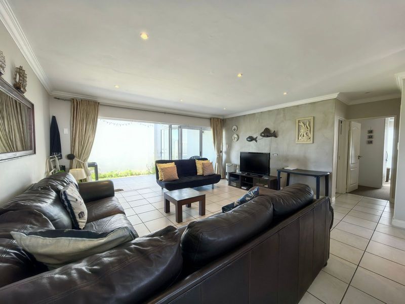 Elegant Ground-Floor Apartment – Kingston Place, Marina Martinique - Photo 5