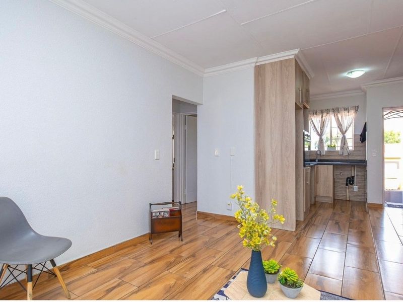 2 bedroom townhouse for sale - Photo 8