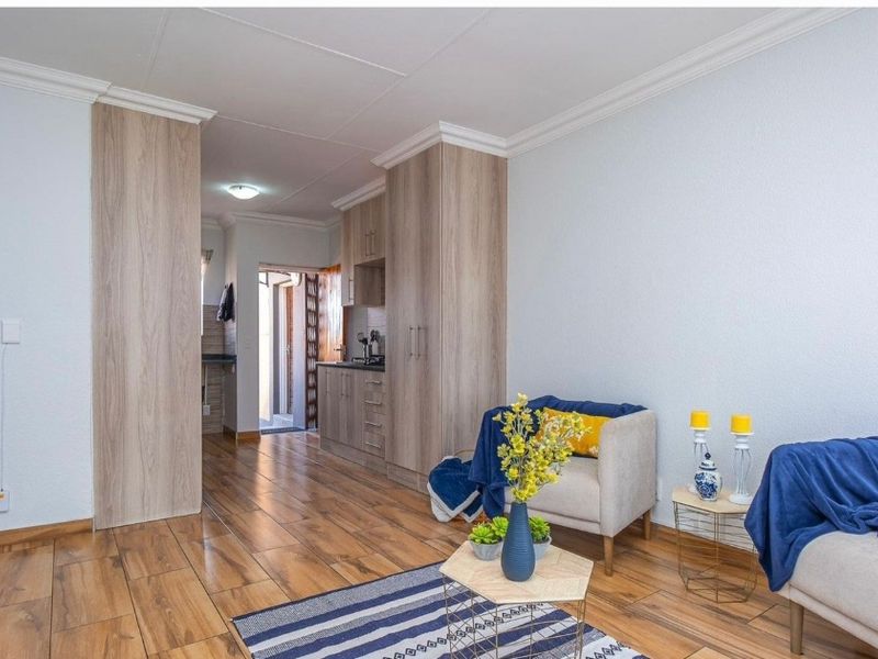 2 bedroom townhouse for sale - Photo 7