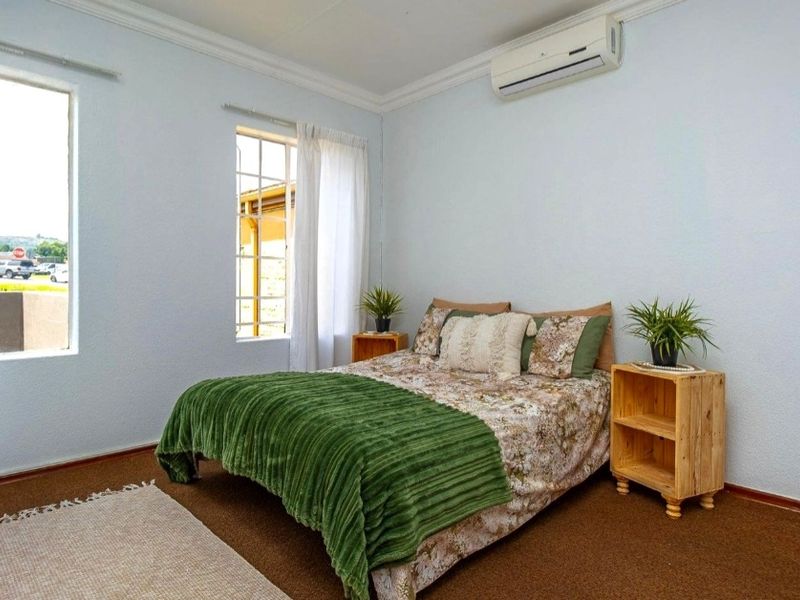 2 bedroom townhouse for sale - Photo 5