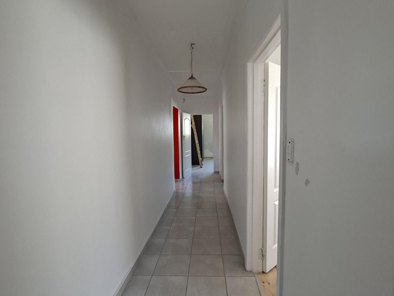 NEWLY RENOVATED FAMILY HOME – MOVE IN AND ENJOY! - Photo 7