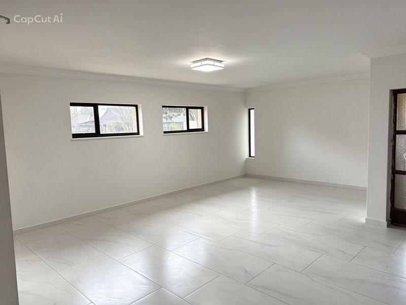 Spacious Family Home in Risiville – A Rare Opportunity! - Photo 10
