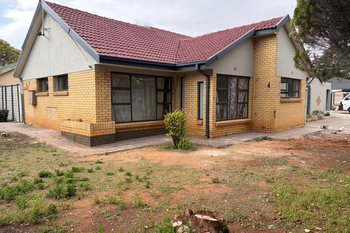 Spacious Family Home in Risiville – A Rare Opportunity! - Photo 2