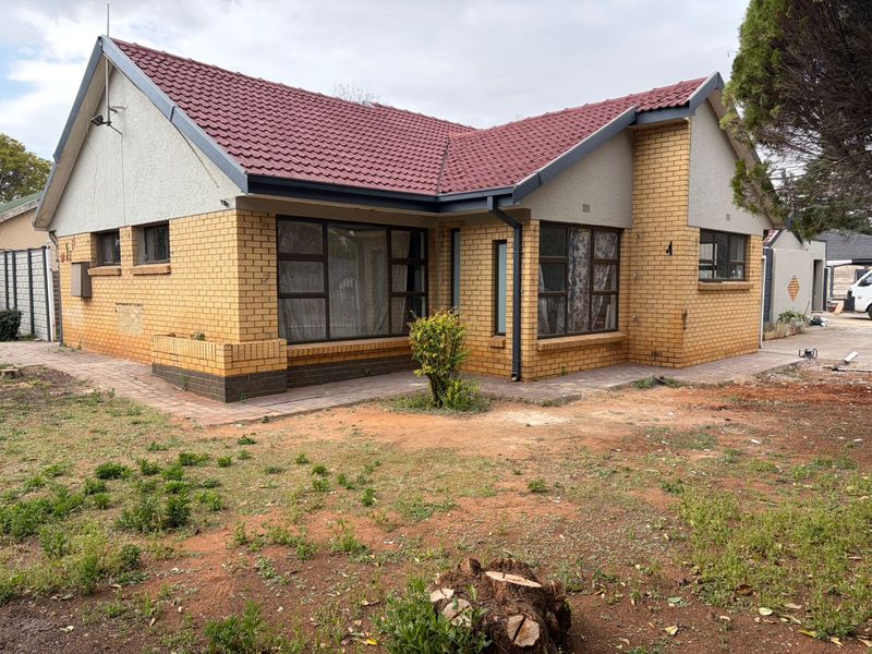 Spacious Family Home in Risiville – A Rare Opportunity! - Photo 2