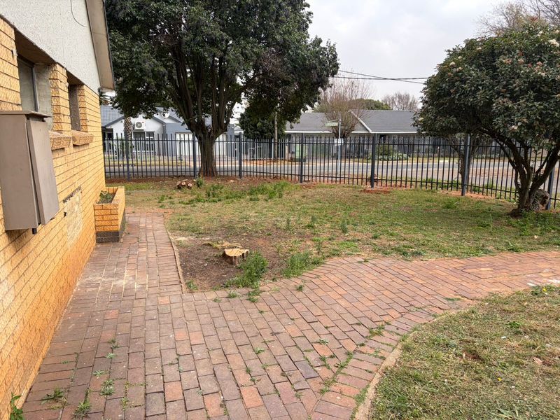Spacious Family Home in Risiville – A Rare Opportunity! - Photo 3