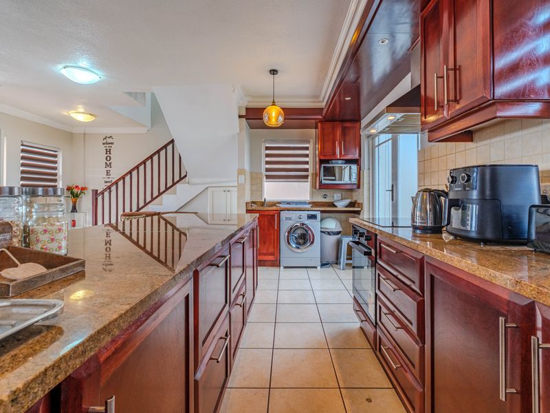 La Lucia Ridge | Secure Estate Duplex - Photo 4