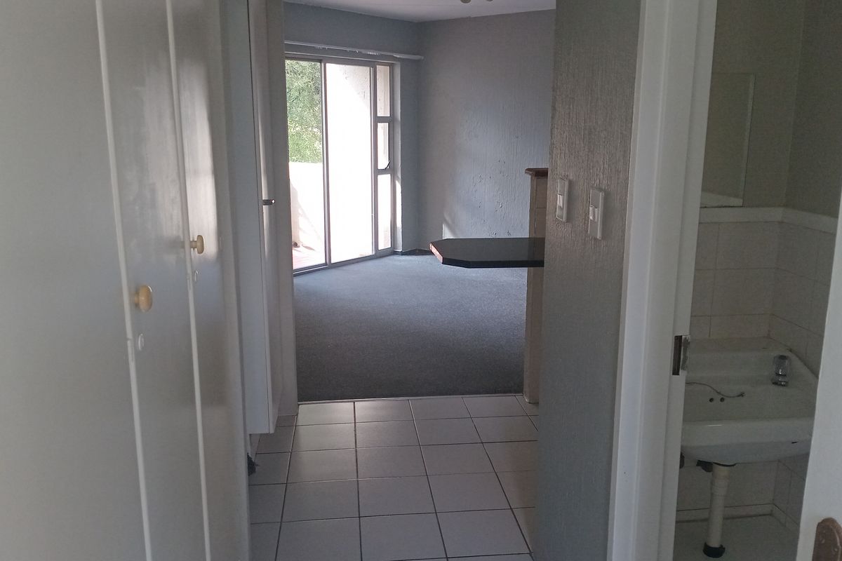 Investor's Dream Upstairs Unit - Photo 4