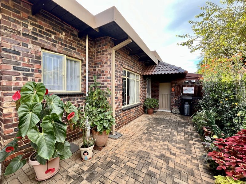 Townhouse for Sale – Fredriesia Complex, Bela Bela - Photo 1